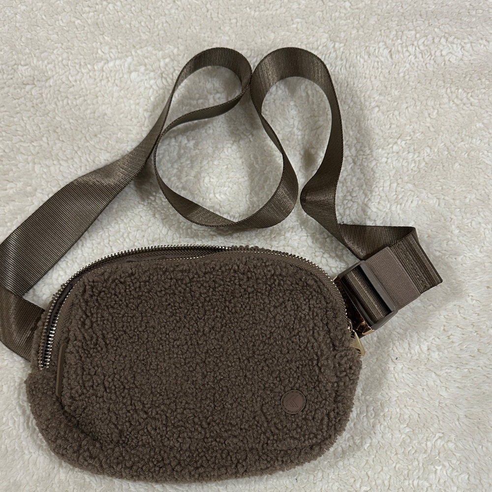 Kyodan Brown Fleece Belt Bag